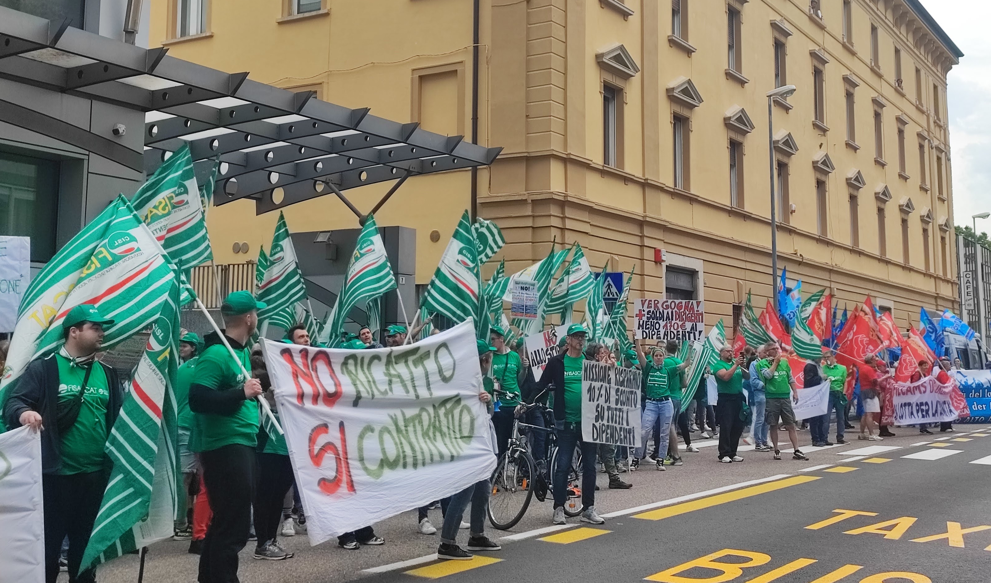 Famiglie cooperative in sciopero. Riparte la trattativa