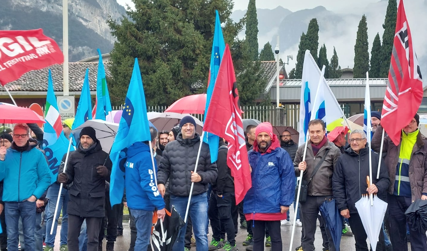 Cartiere. Alta adesione allo sciopero per il contratto