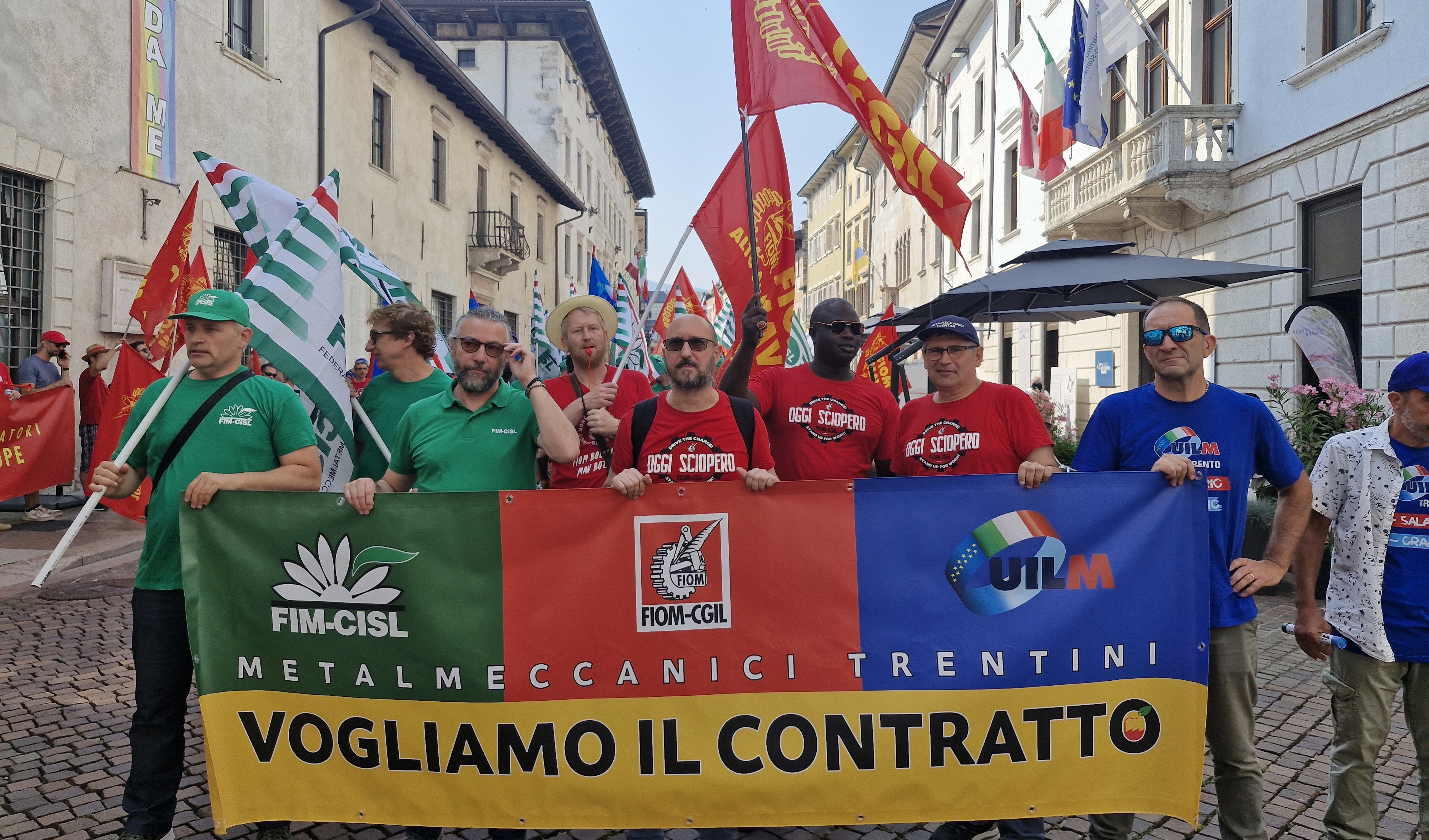Metalmeccanici: oggi braccia incrociate per il contratto