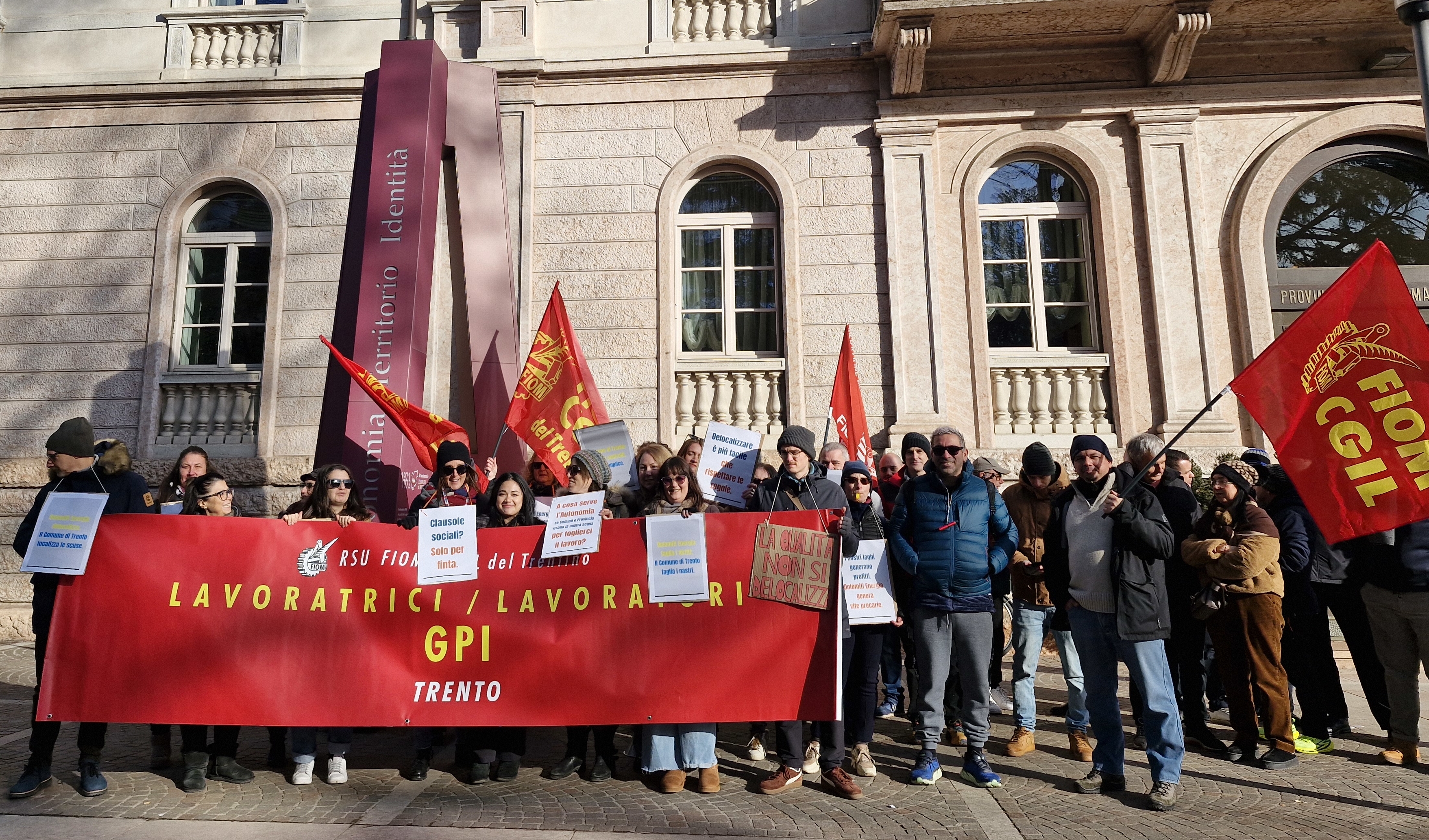 Call center Dolomiti Energia. La protesta non si ferma
